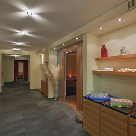 Metropol ホテル サース フェー