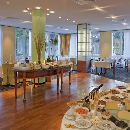 ホテル Metropol 4*