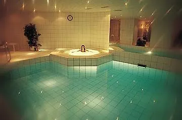 Metropol Hotell 4*