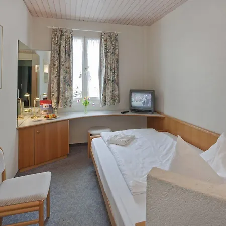 Metropol Hotell 4*