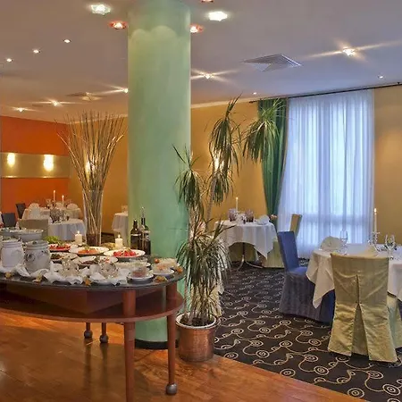 Metropol 4*