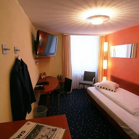 Metropol ホテル 4*